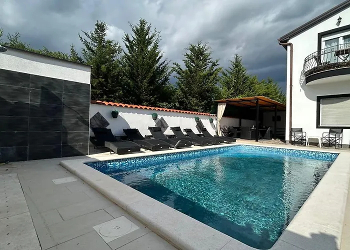 Guest house Nada Pula