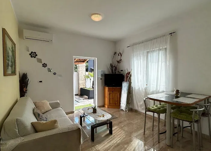 Guest house Nada Pula