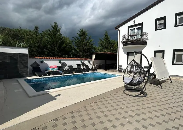 בית הארחה Nada פולה